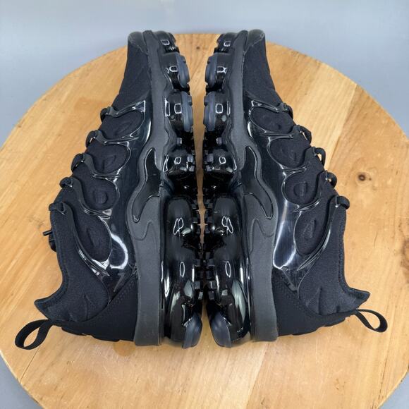 Nike Air Max Vapormax Plus Men’s Size 9 Shoes Triple Black 924453-004 NEW - Picture 6 of 9